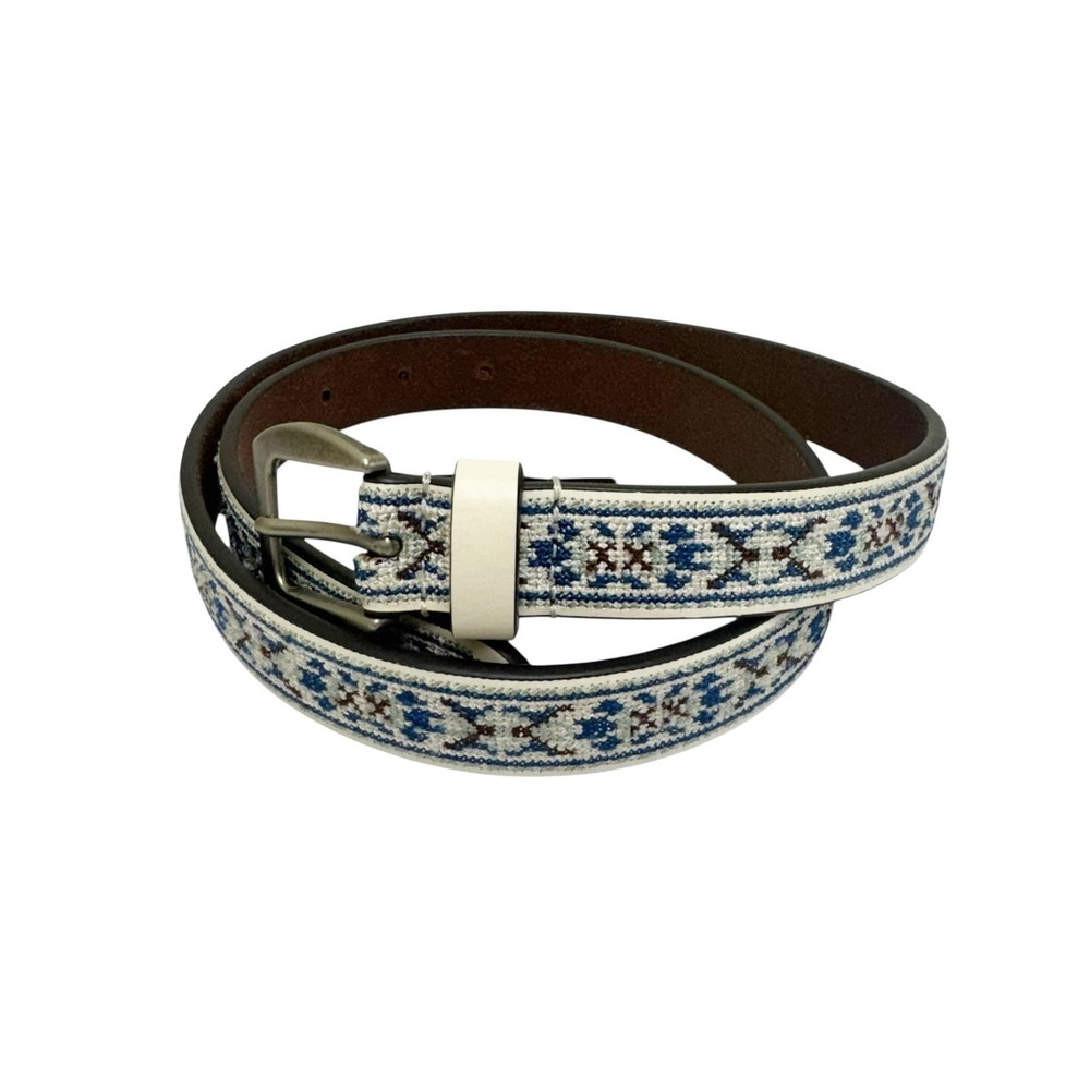 Lucky Brand Size S Sweet Blue Embroidered Leather Belt Silver-tone Buckle New